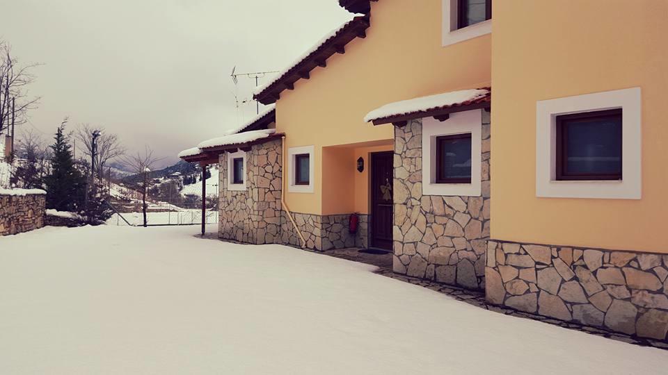 Guesthouse Mousesカラブリタ エクステリア 写真